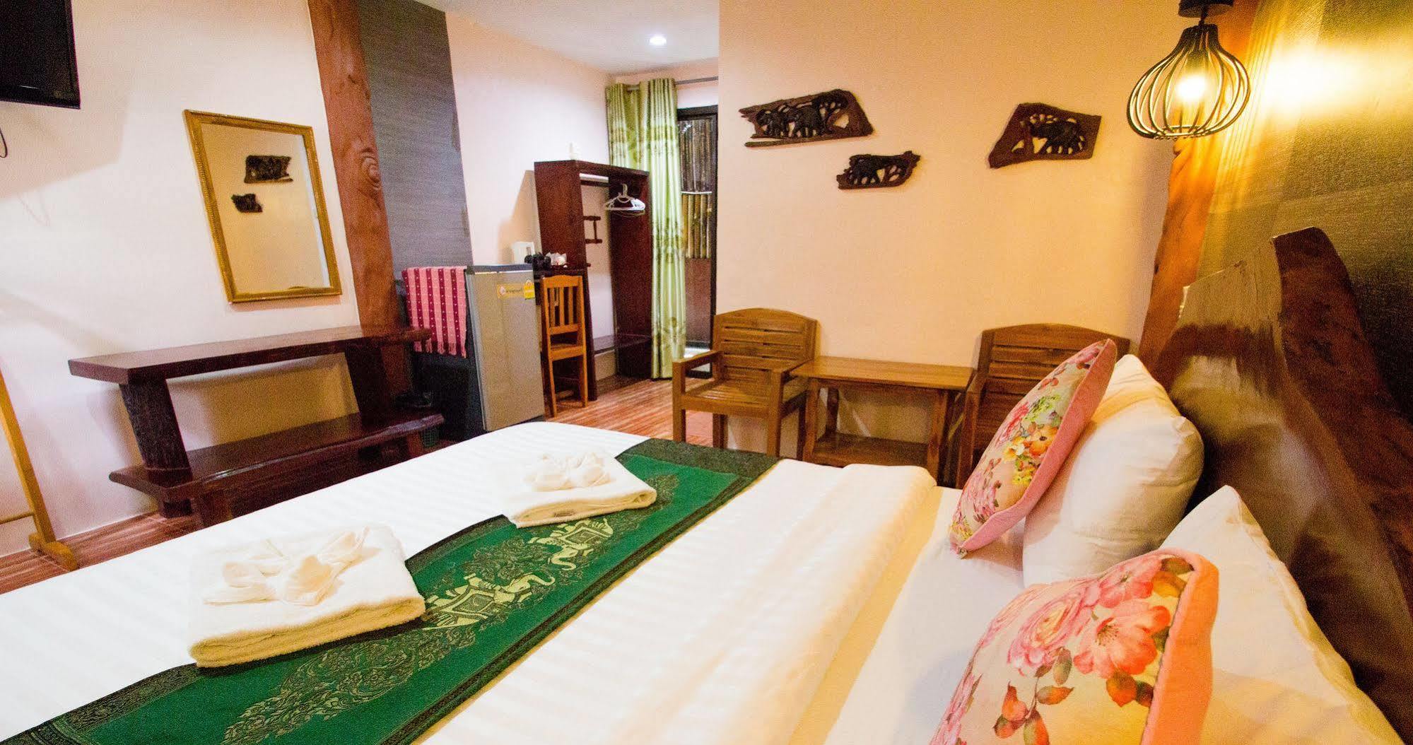 Naiyang Discovery Beach Resort Sha Nai Yang Beach 외부 사진