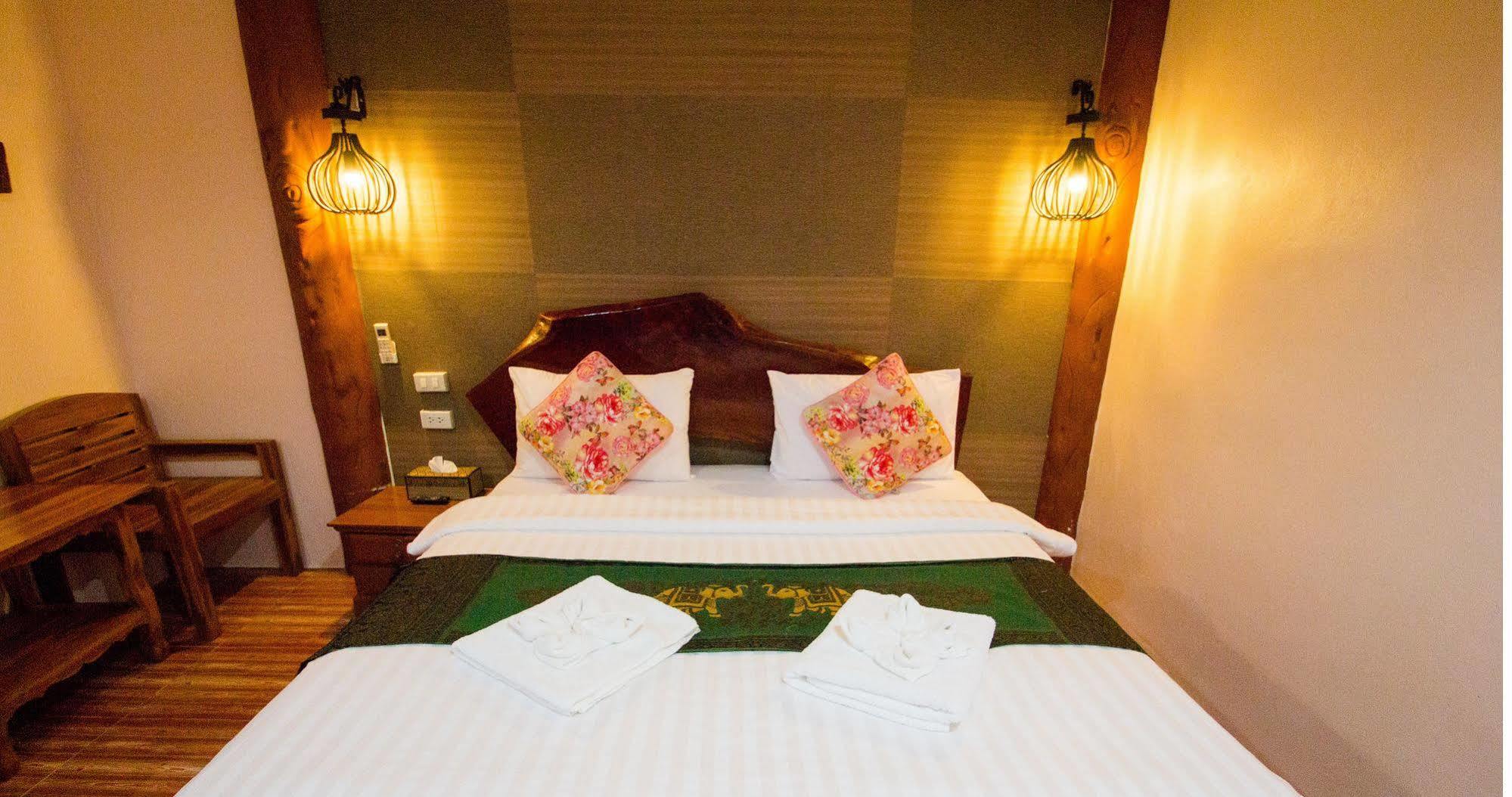 Naiyang Discovery Beach Resort Sha Nai Yang Beach 외부 사진